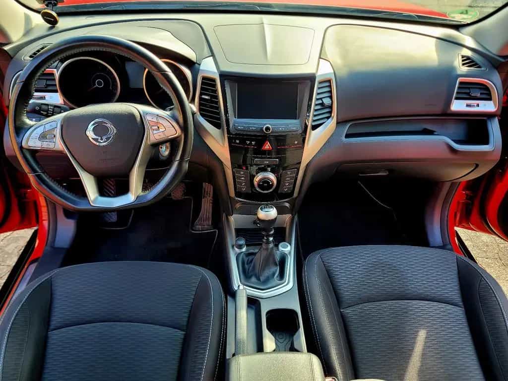Ssangyong Tivoli 1.6 e-XGi 160 QUARTZ 2WD 02/2017-photo-18