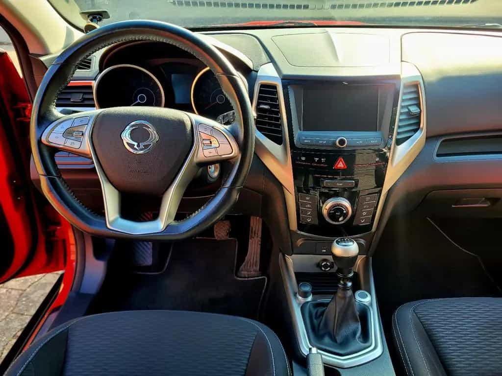 Ssangyong Tivoli 1.6 e-XGi 160 QUARTZ 2WD 02/2017-photo-19