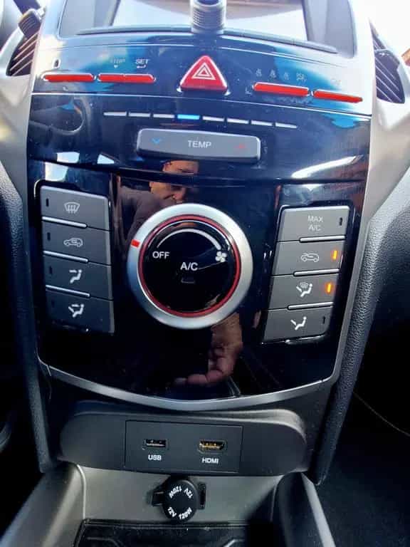 Ssangyong Tivoli 1.6 e-XGi 160 QUARTZ 2WD 02/2017-photo-29