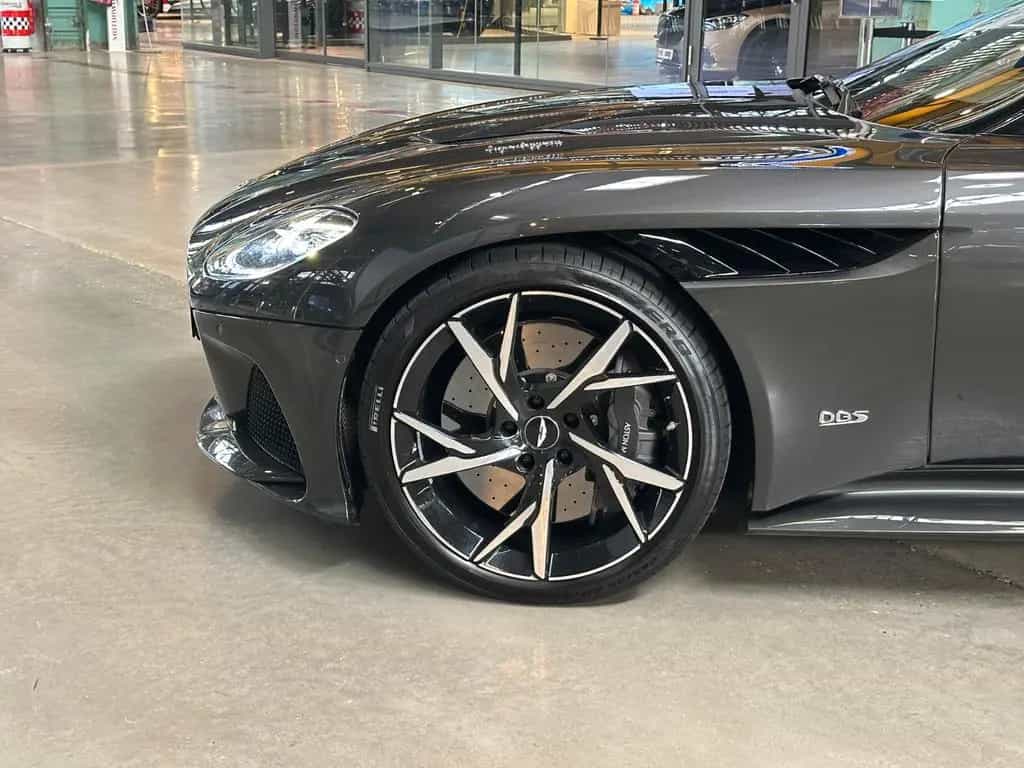 Aston Martin DBS 5.2 V12 Biturbo  Superleggera 12/2018-photo-12