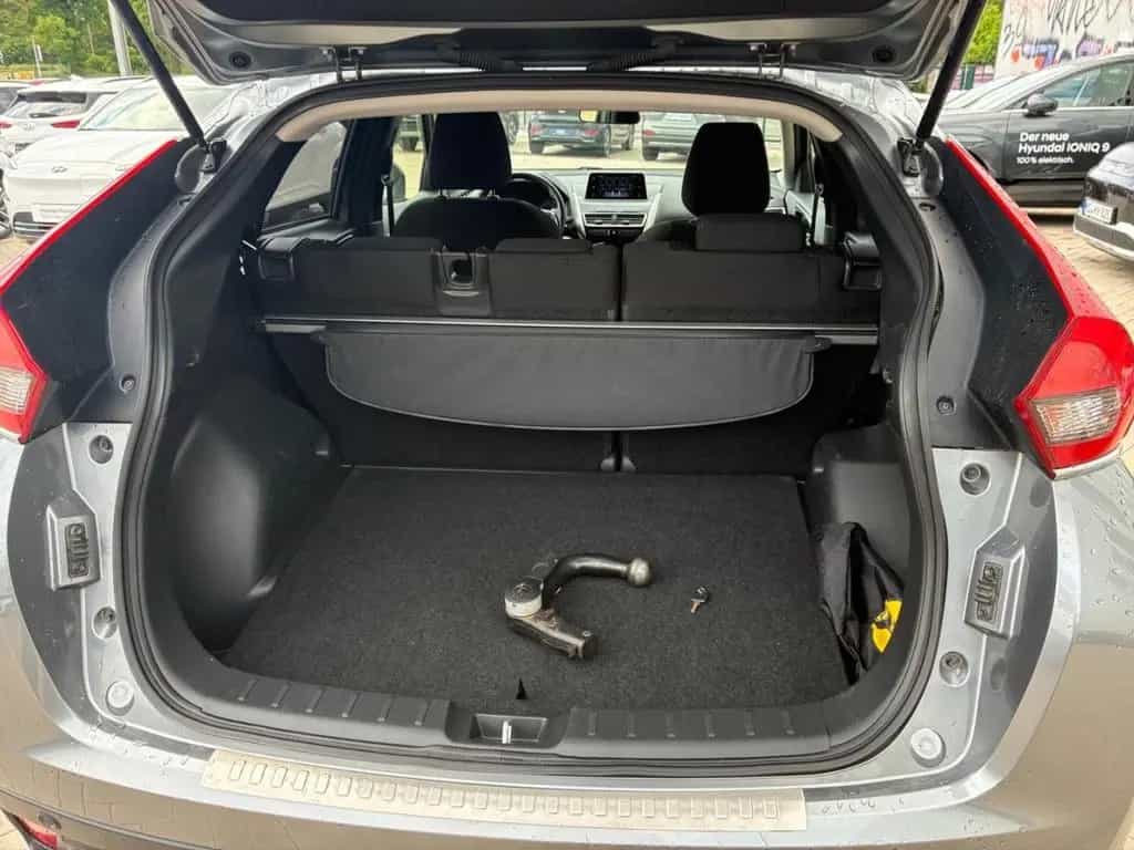 Mitsubishi Eclipse Cross Intro Edition 4WD AHK 1.5 T-MIVEC 02/2018-photo-11