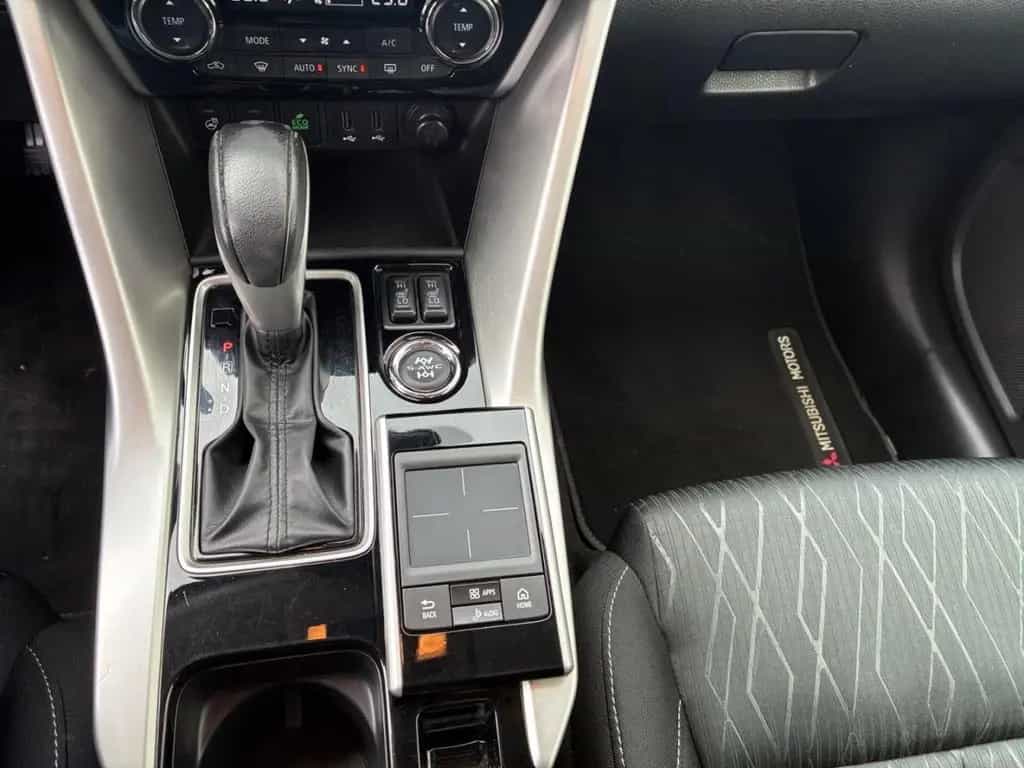 Mitsubishi Eclipse Cross Intro Edition 4WD AHK 1.5 T-MIVEC 02/2018-photo-18
