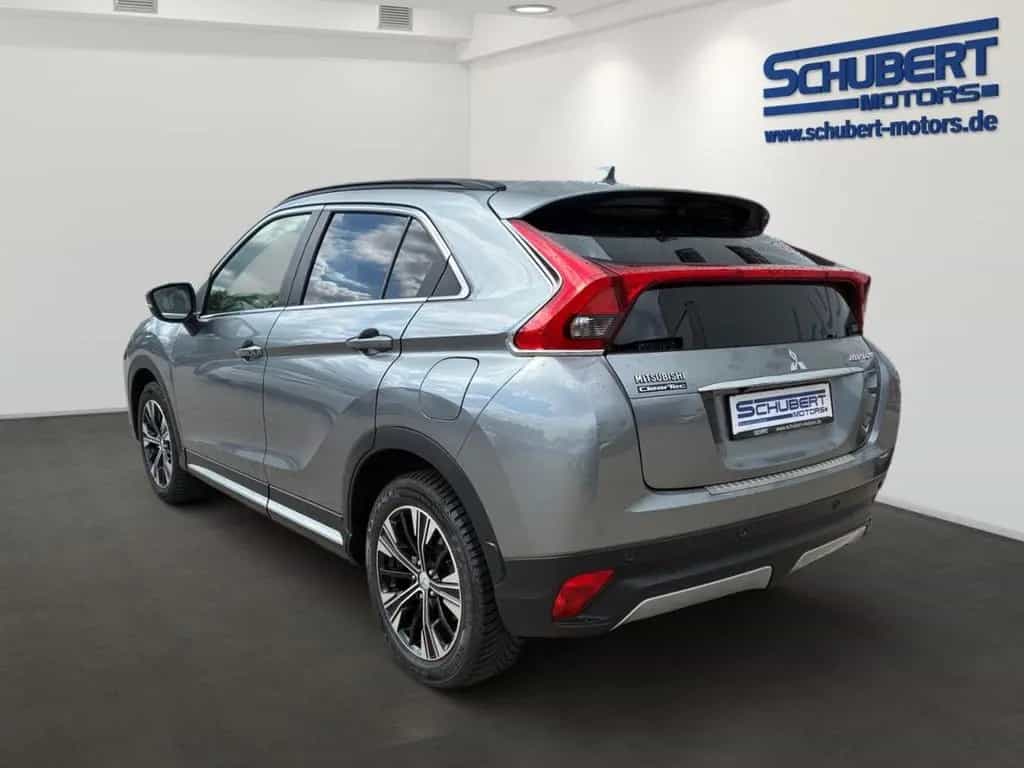 Mitsubishi Eclipse Cross Intro Edition 4WD AHK 1.5 T-MIVEC 02/2018-photo-3
