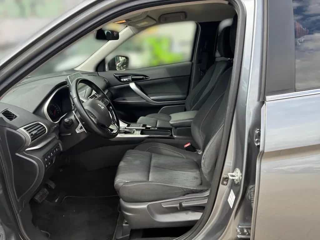 Mitsubishi Eclipse Cross Intro Edition 4WD AHK 1.5 T-MIVEC 02/2018-photo-6