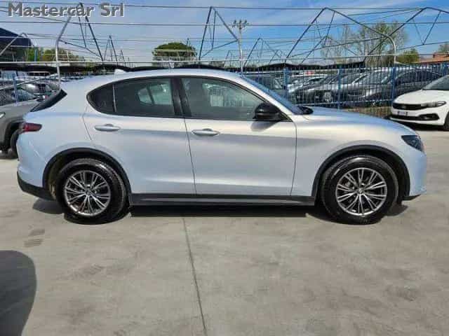 Alfa Romeo Stelvio ALFA ROMEO Stelvio Stelvio my23 2.2 td Super Q4 05/2023-photo-2