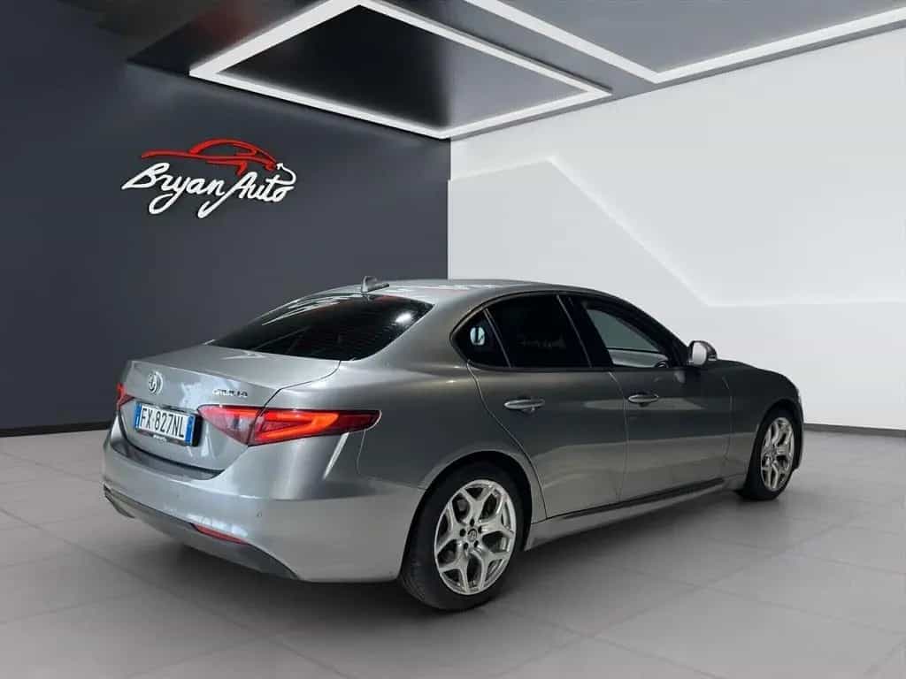 Alfa Romeo Giulia 2.2 Turbodiesel 160 CV AT8 Spo 06/2019-photo-4