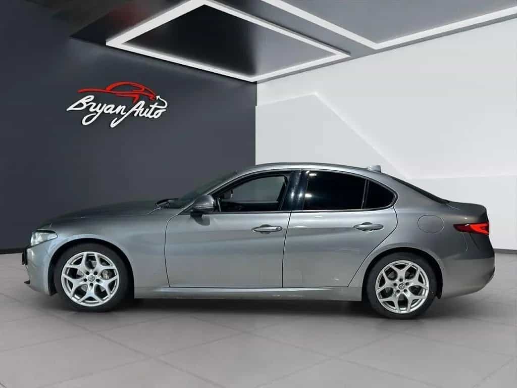 Alfa Romeo Giulia 2.2 Turbodiesel 160 CV AT8 Spo 06/2019-photo-5