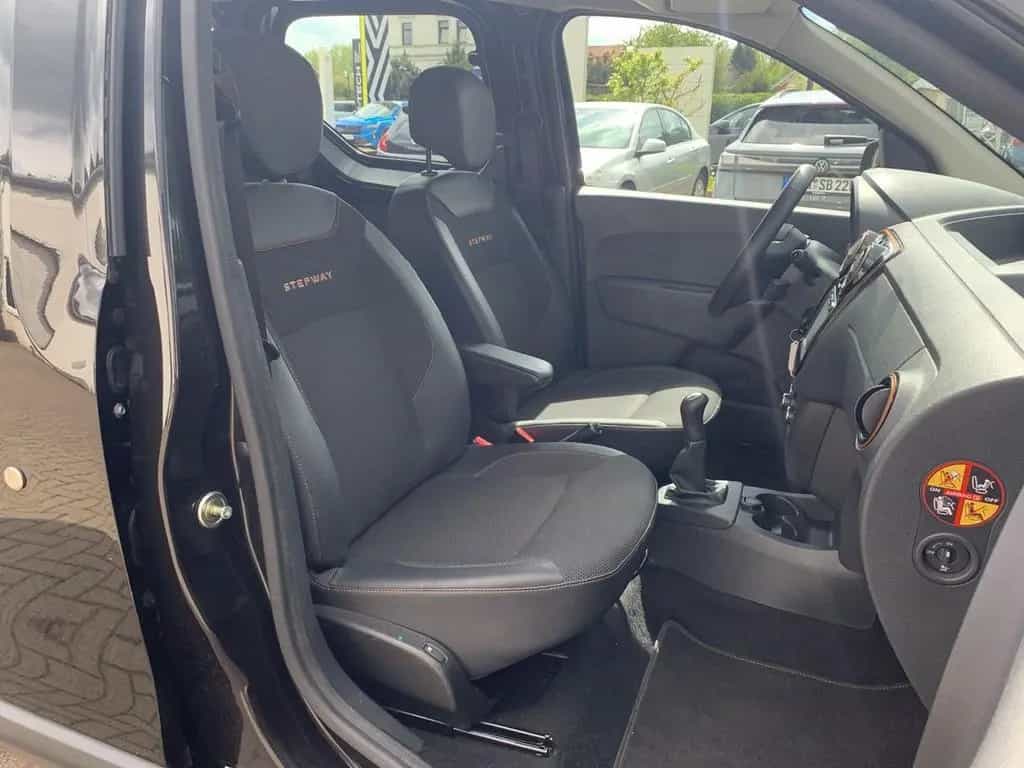 Dacia Dokker Stepway TCe 115 NAVI,KLIMA,SHZ,ISOFIX 05/2017-photo-24