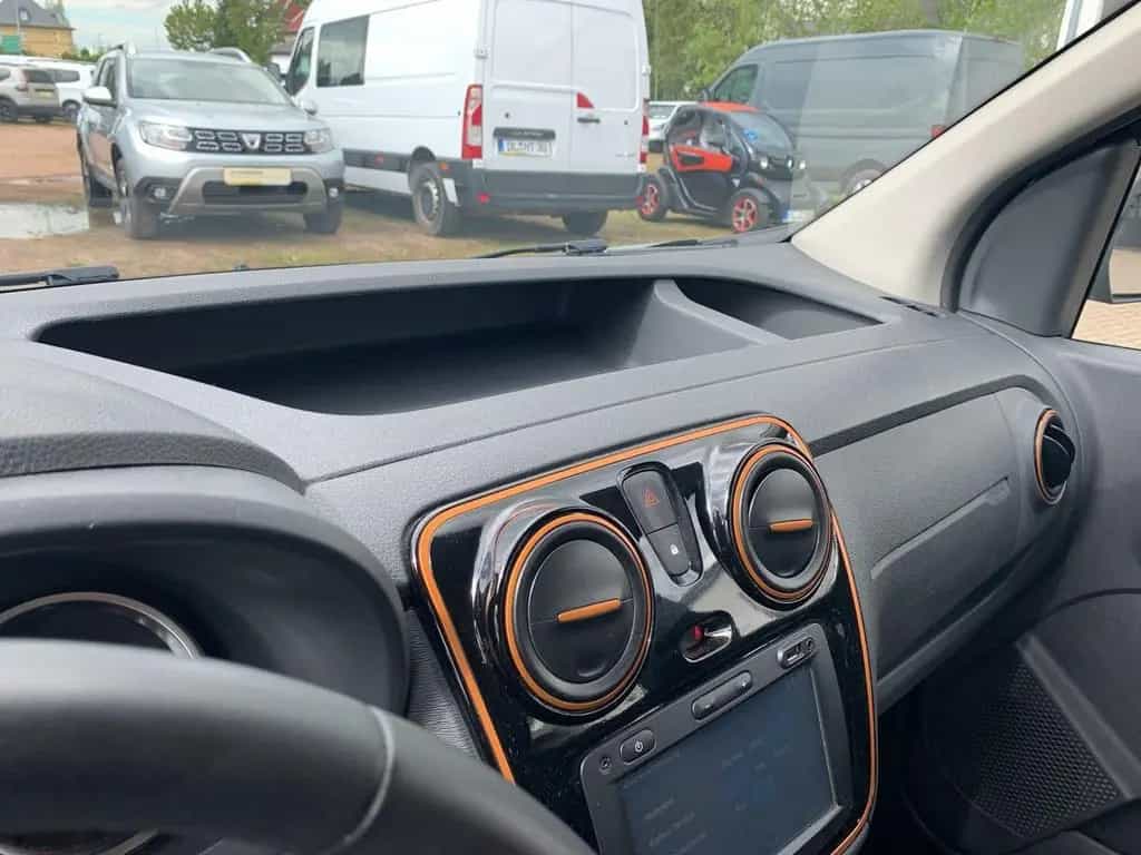 Dacia Dokker Stepway TCe 115 NAVI,KLIMA,SHZ,ISOFIX 05/2017-photo-39