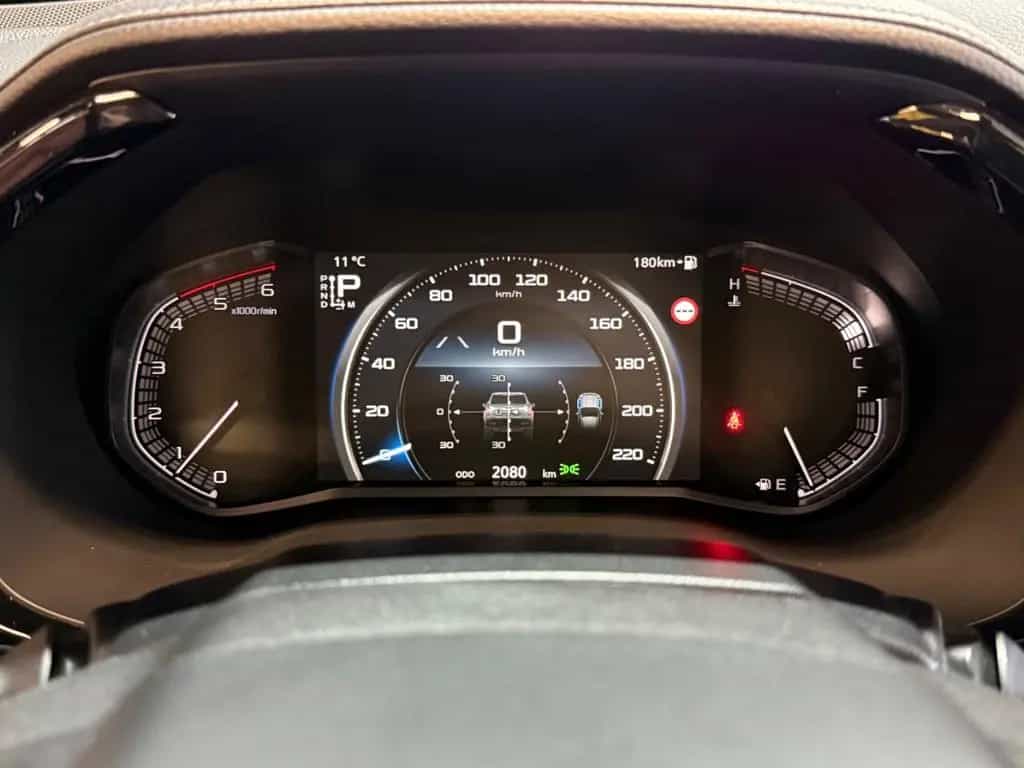 Isuzu D-Max Space Cab 4WD V CROSS~LED~NAVI~KAMERA~AHK 09/2025-photo-19