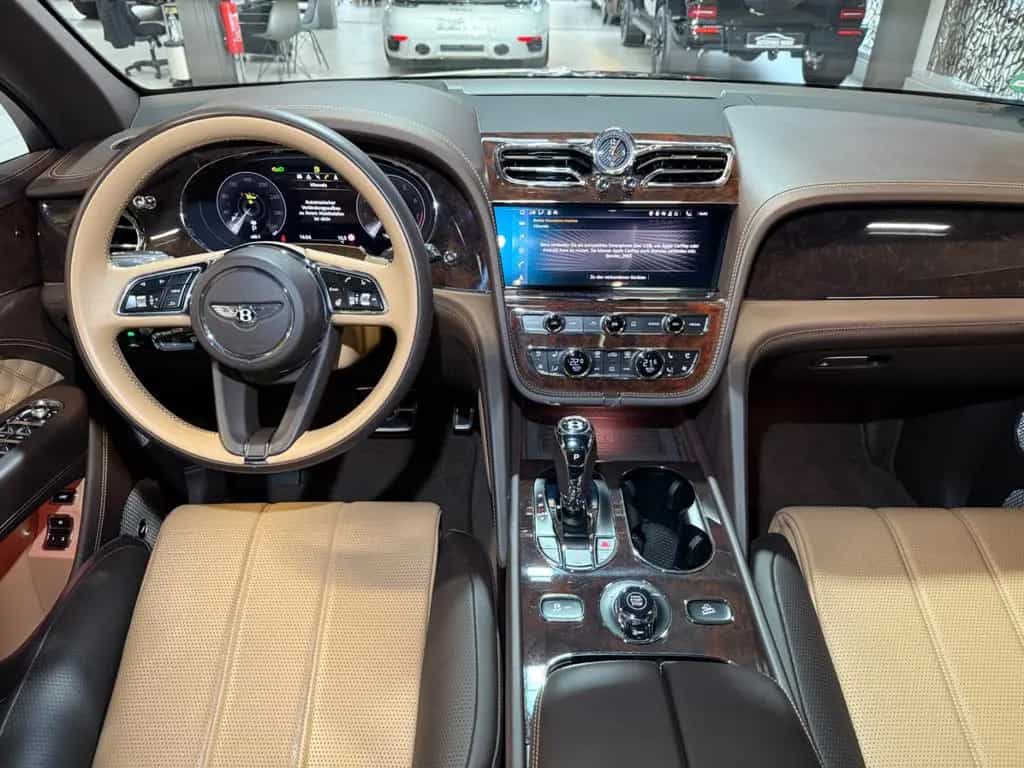 Bentley Bentayga 4.0 V8 4WD Aut.~NAIM~PANO~AKRAPOVIC~ 09/2020-photo-10