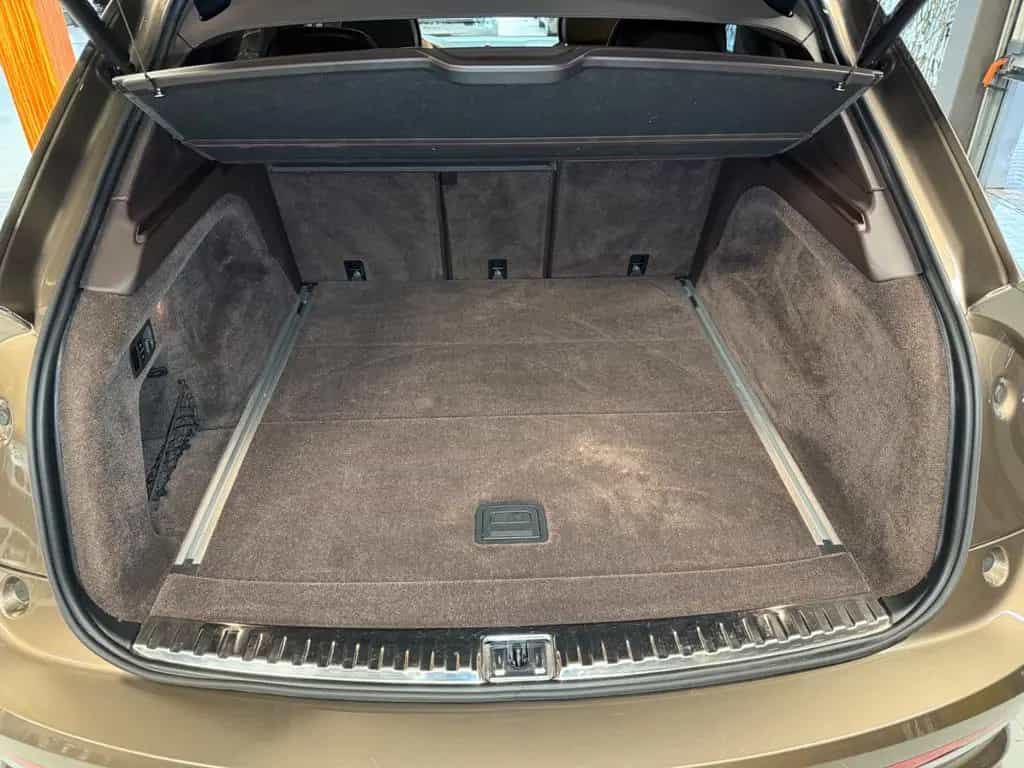 Bentley Bentayga 4.0 V8 4WD Aut.~NAIM~PANO~AKRAPOVIC~ 09/2020-photo-29
