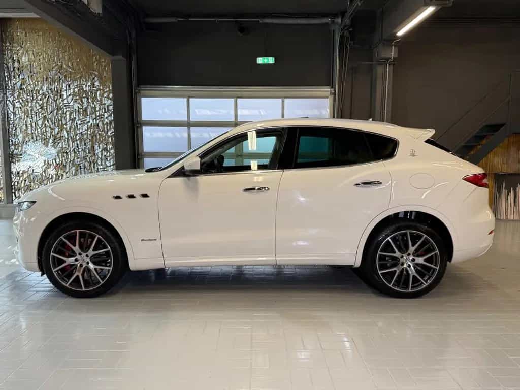 Maserati Levante S Q4~PANO~KAMERA 360~HARMAN&KARDON~SOFT 04/2018-photo-3
