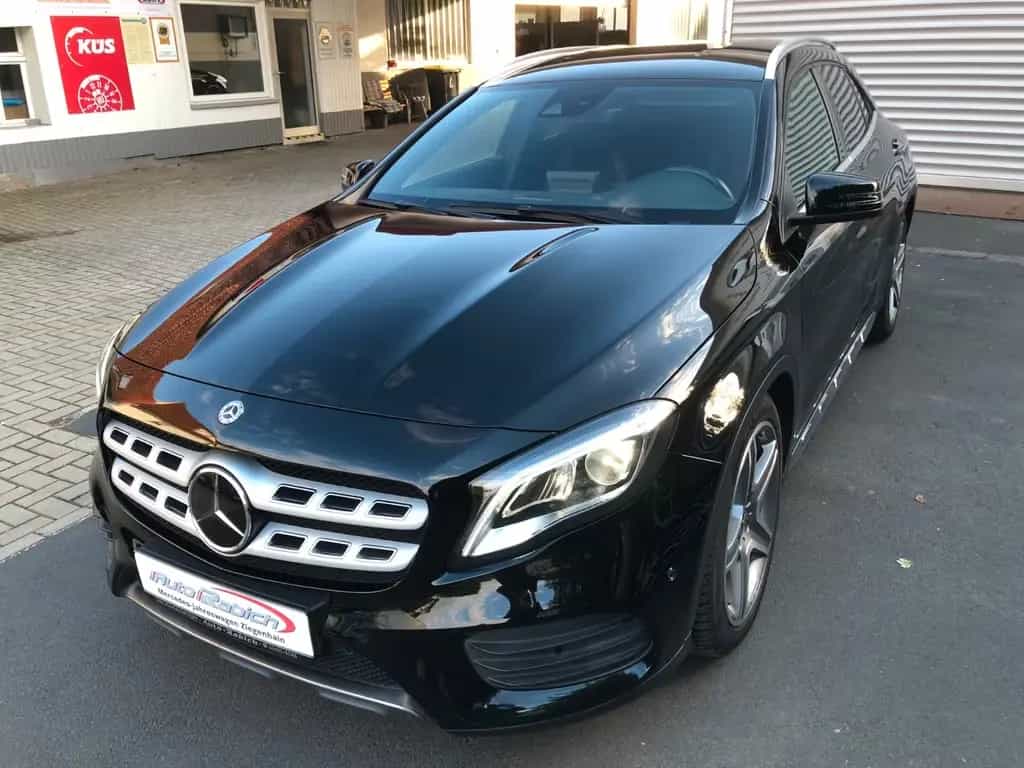 Mercedes-Benz GLA 250 4M  AMG +DISTRO+StHz+LED+Easy-Pack+H&K+ 01/2018-photo-0
