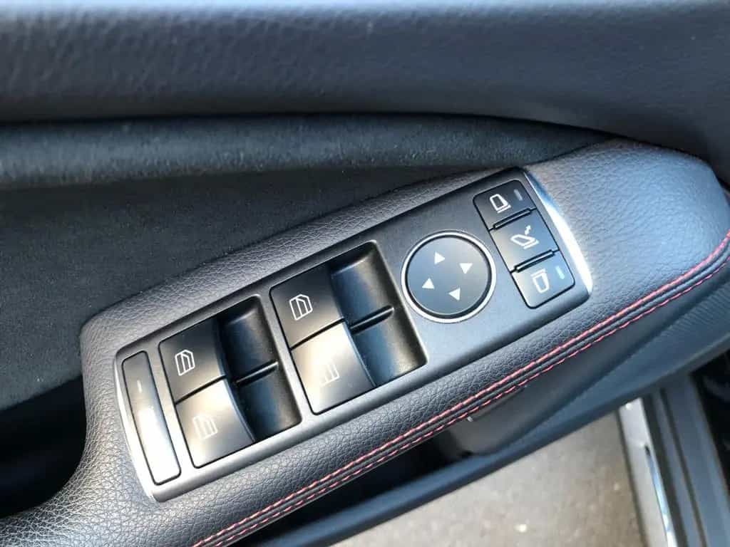 Mercedes-Benz GLA 250 4M  AMG +DISTRO+StHz+LED+Easy-Pack+H&K+ 01/2018-photo-28