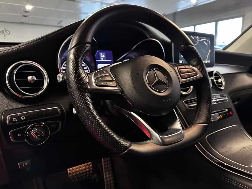 Mercedes-Benz GLC 300 4Matic * AMG Line + 360° Kamera + Sport 10/2017-photo-10