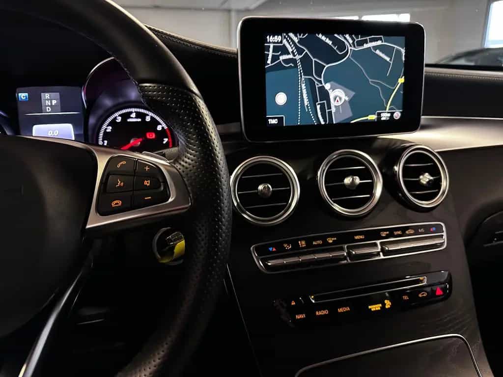 Mercedes-Benz GLC 300 4Matic * AMG Line + 360° Kamera + Sport 10/2017-photo-17