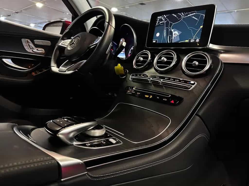 Mercedes-Benz GLC 300 4Matic * AMG Line + 360° Kamera + Sport 10/2017-photo-19