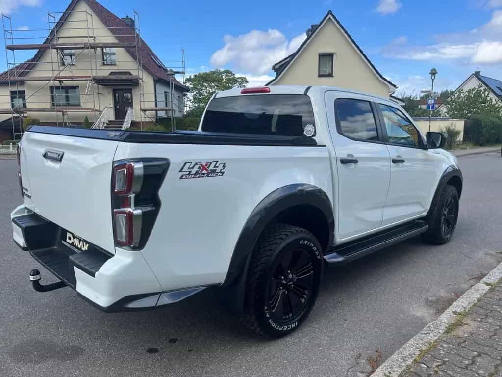 Isuzu D-Max Double Cab 1,9 D 4WD V-CROSS Autom. Frontb 02/2024-photo-3