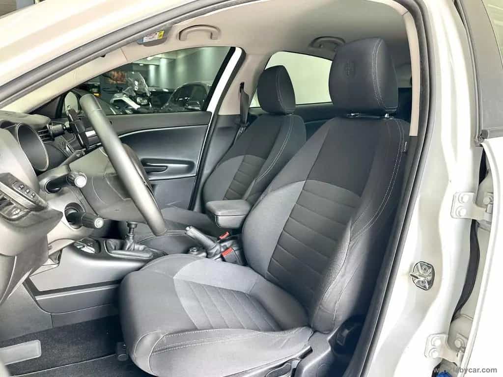 Alfa Romeo Giulietta ALFA ROMEO Giulietta 1.6 JTDm 120 CV Business UN 03/2019-photo-7