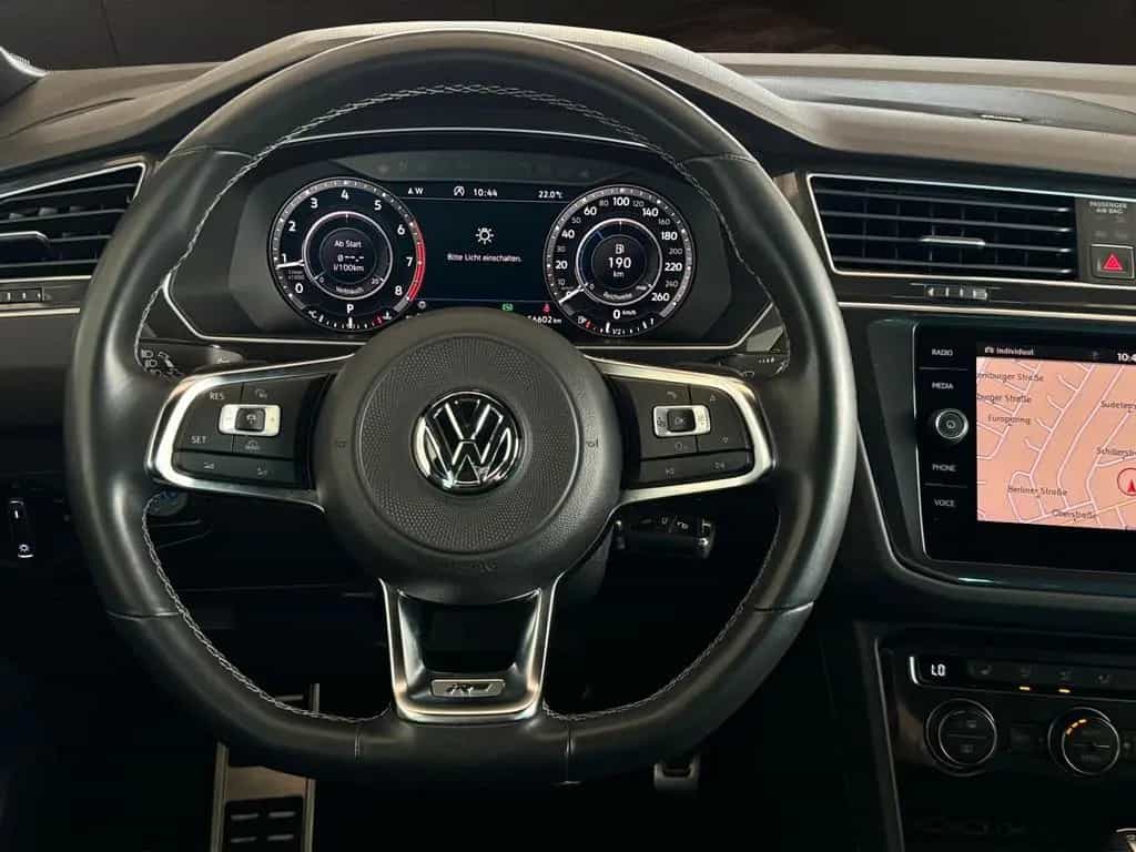 Volkswagen Tiguan Highline 4M R-LINE°PANO°MEMORY°360KAMERA 06/2018-photo-13