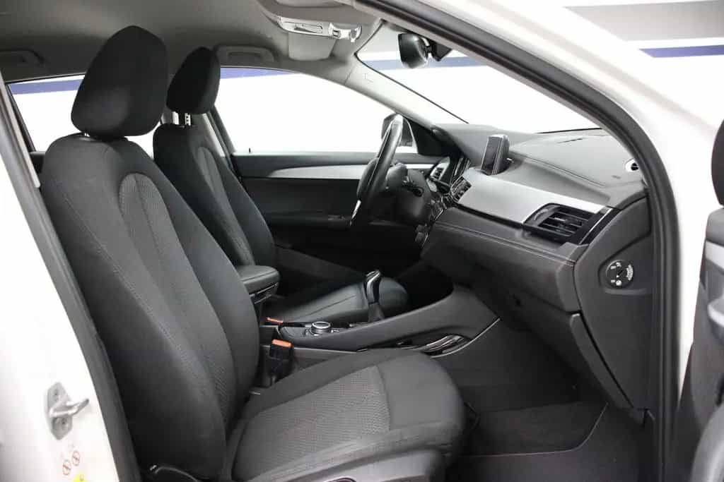 BMW X2 xDrive 18i TEMP NAVI LED SHZ S.HEFT BT 2.HD 04/2020-photo-11