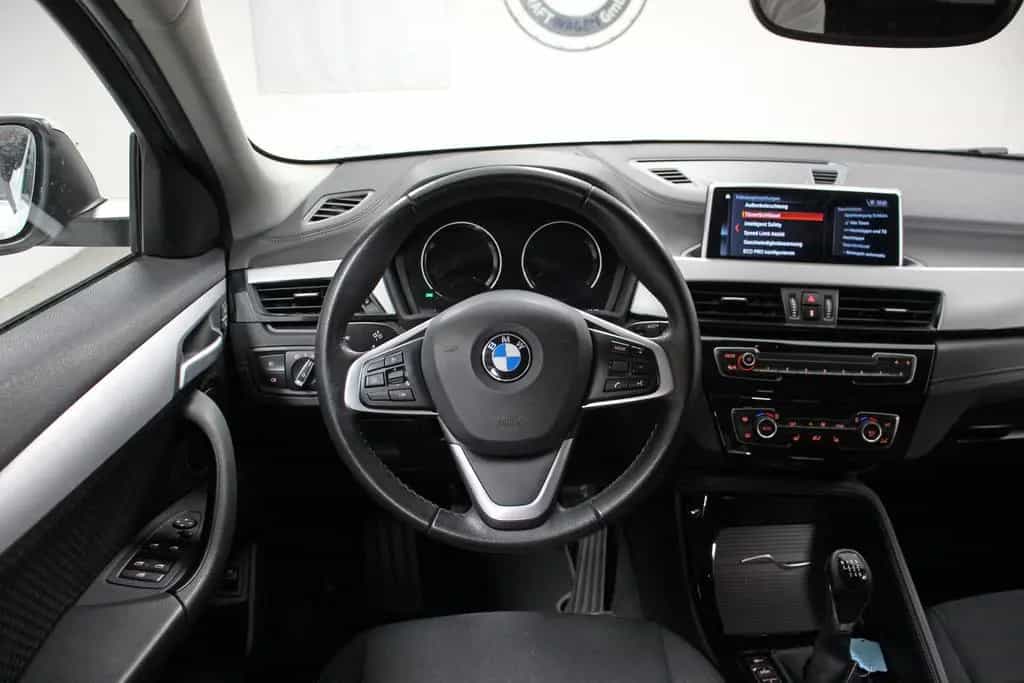 BMW X2 xDrive 18i TEMP NAVI LED SHZ S.HEFT BT 2.HD 04/2020-photo-15