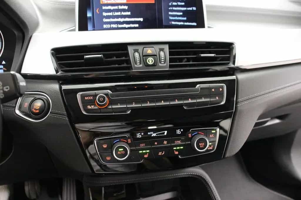 BMW X2 xDrive 18i TEMP NAVI LED SHZ S.HEFT BT 2.HD 04/2020-photo-20