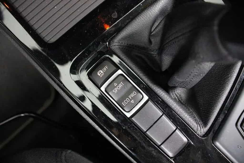 BMW X2 xDrive 18i TEMP NAVI LED SHZ S.HEFT BT 2.HD 04/2020-photo-23
