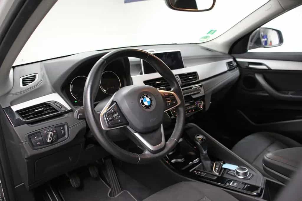 BMW X2 xDrive 18i TEMP NAVI LED SHZ S.HEFT BT 2.HD 04/2020-photo-9