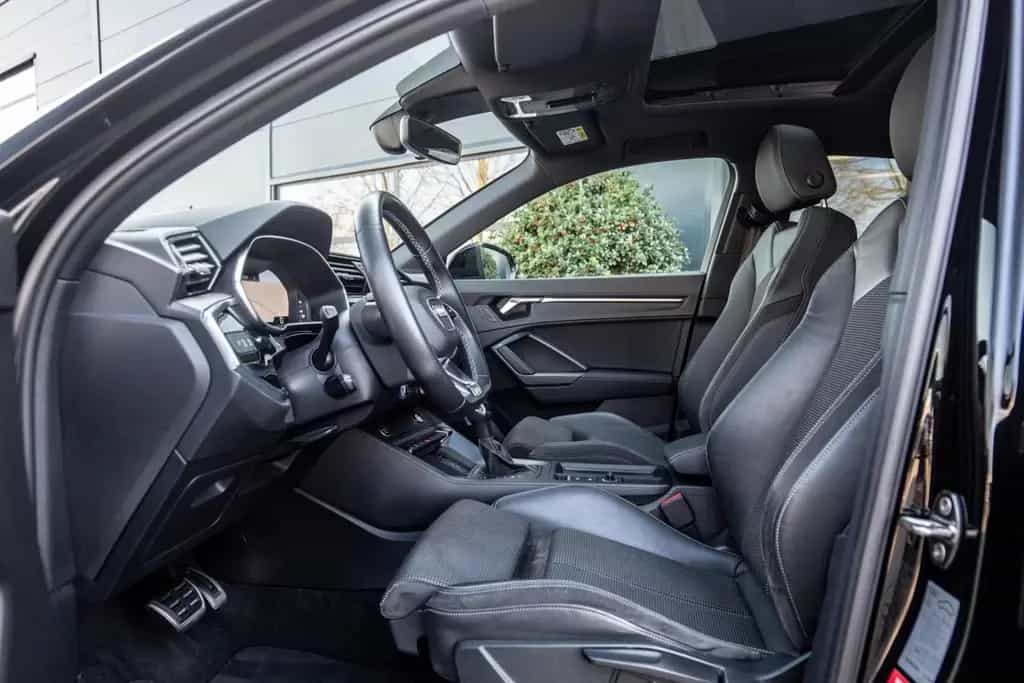 Audi Q3 Sportback 40 TFSI quattro S-Line,PANOR,ACC ,B 12/2020-photo-2