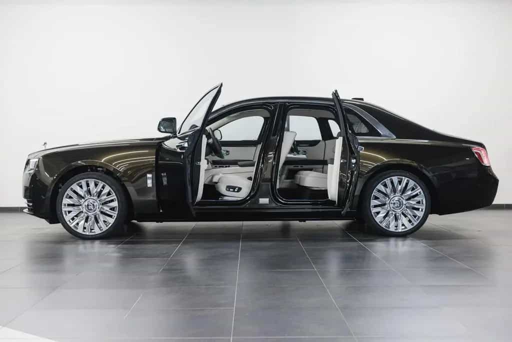 Rolls-Royce Ghost Series II null-photo-10