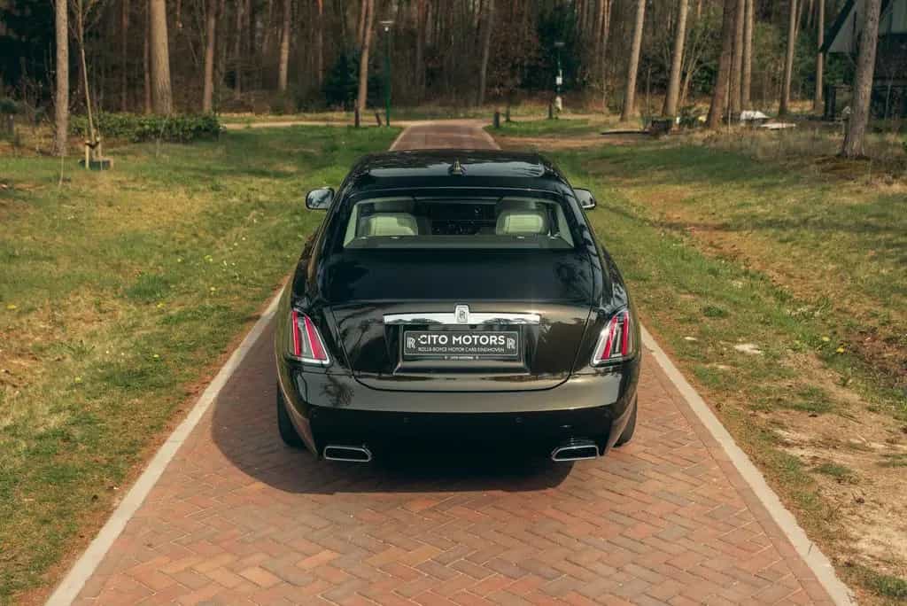 Rolls-Royce Ghost Series II null-photo-4