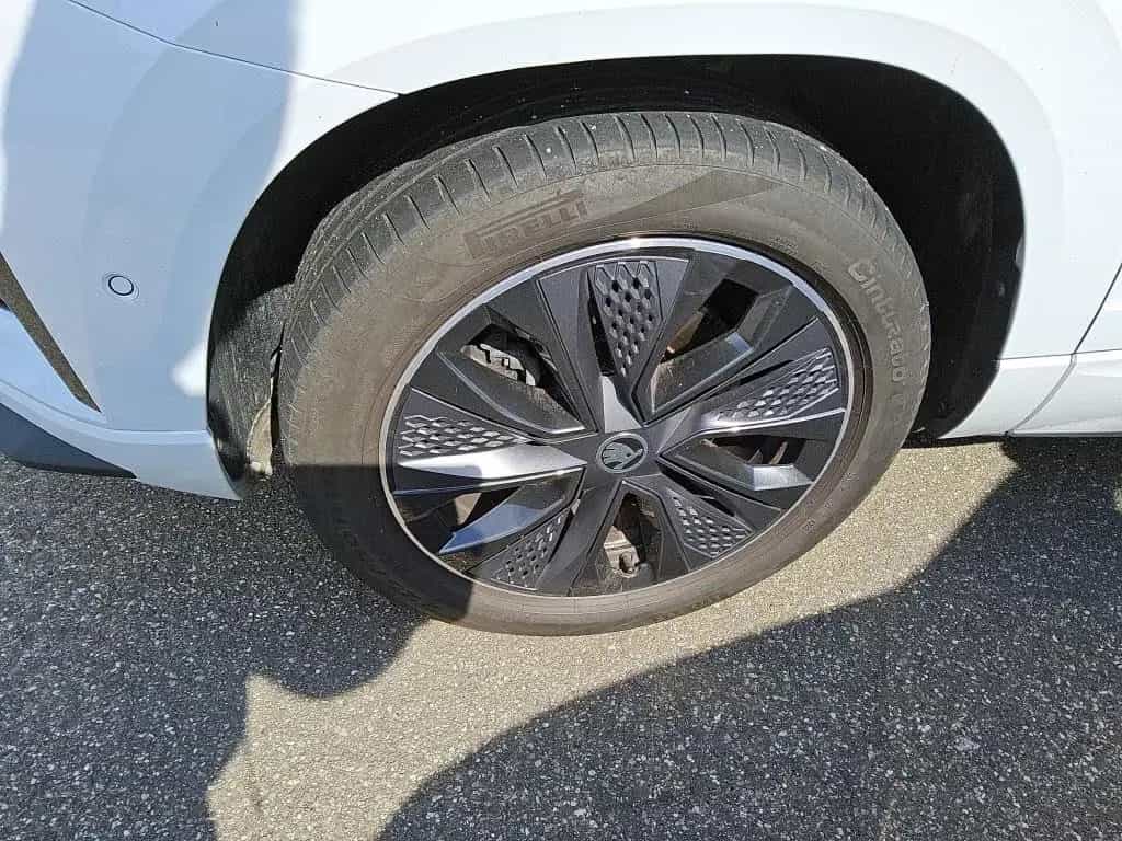 Skoda Karoq Sportline 4x4 AHK schwenkbar Leder Kamera 04/2023-photo-4