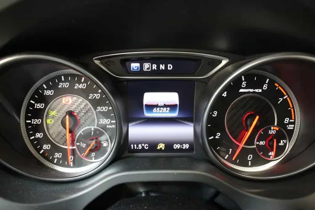 Mercedes-Benz GLA 45 AMG 4Matic PANO NAVI KAMERA SPORT-ABGAS 10/2017-photo-15