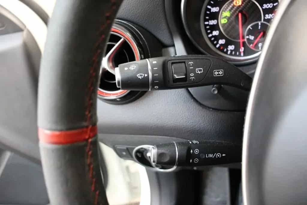 Mercedes-Benz GLA 45 AMG 4Matic PANO NAVI KAMERA SPORT-ABGAS 10/2017-photo-25