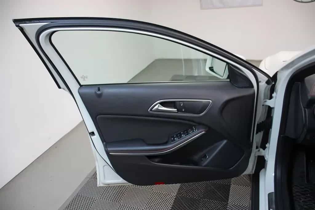 Mercedes-Benz GLA 45 AMG 4Matic PANO NAVI KAMERA SPORT-ABGAS 10/2017-photo-6