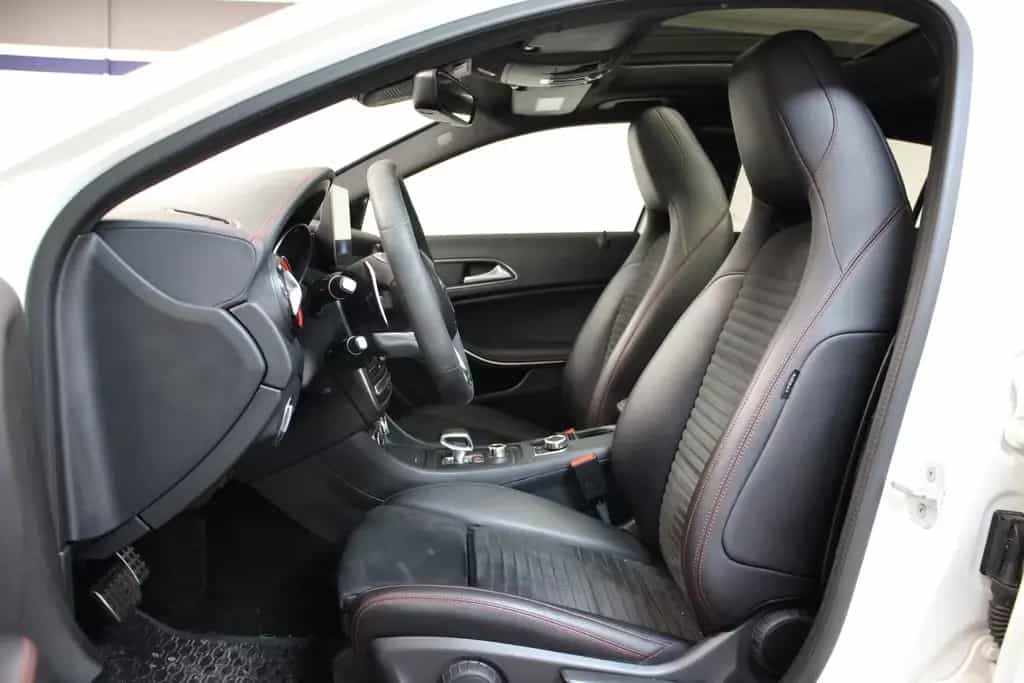 Mercedes-Benz GLA 45 AMG 4Matic PANO NAVI KAMERA SPORT-ABGAS 10/2017-photo-8