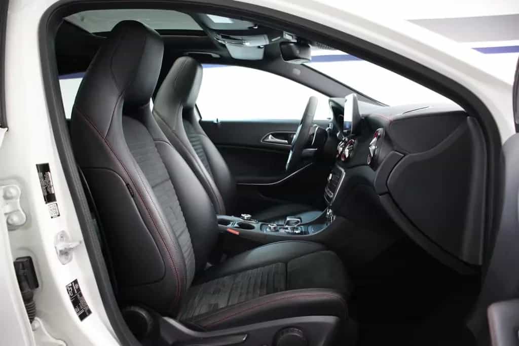 Mercedes-Benz GLA 45 AMG 4Matic PANO NAVI KAMERA SPORT-ABGAS 10/2017-photo-9
