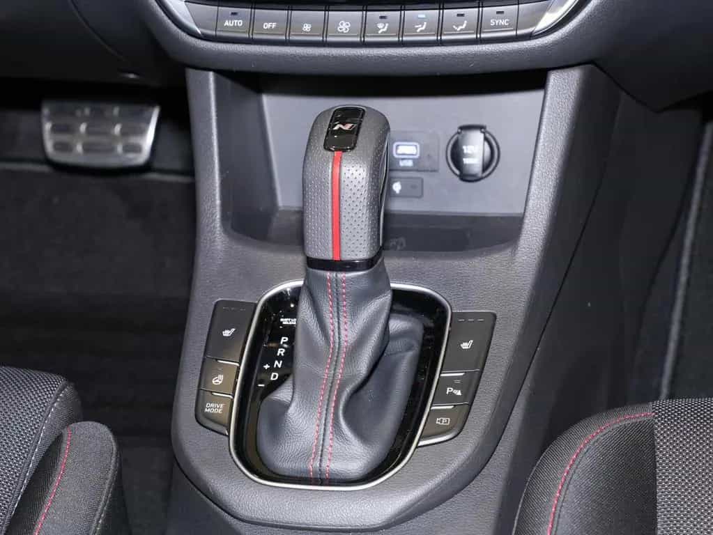 Hyundai i30 Kombi 1.5 TGDi DCT N LINE Navi Panoramadach 07/2024-photo-16