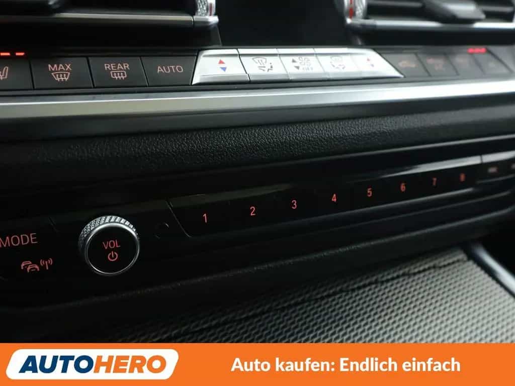 BMW 3 Series 330i M Sport Aut.*NAVI*LED*CAM*ACC*SHZ*ALU* 08/2019-photo-25