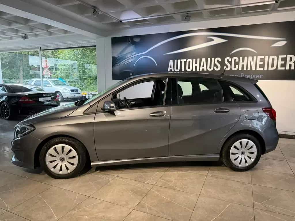 Mercedes-Benz B 220 CDI / d *Automatik*Navi*RFK* 10/2017-photo-11