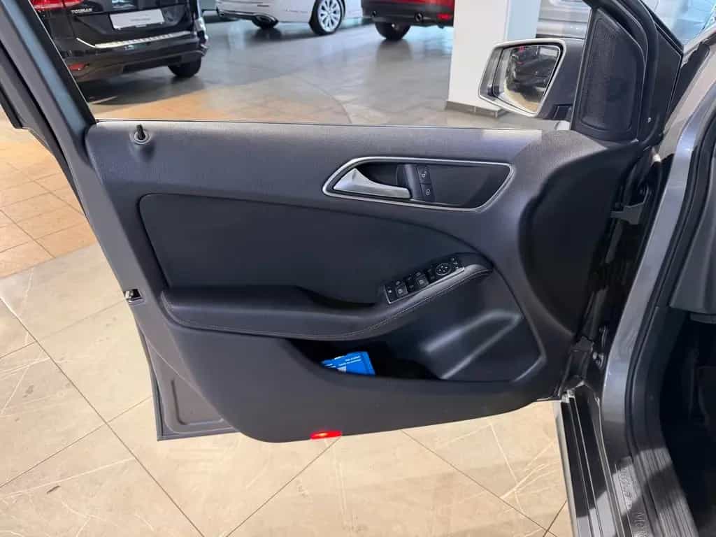 Mercedes-Benz B 220 CDI / d *Automatik*Navi*RFK* 10/2017-photo-20