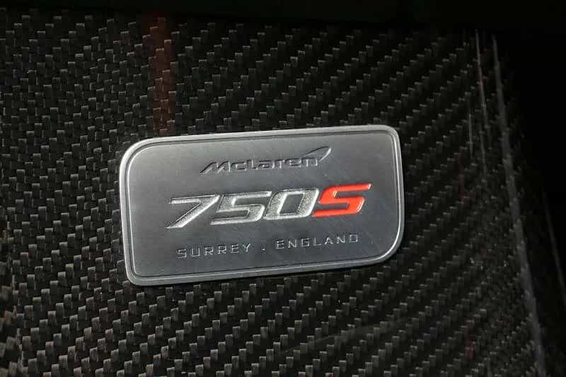 McLaren 750S Spider CF Racing Seats B&W Carbon Lift 04/2024-photo-13