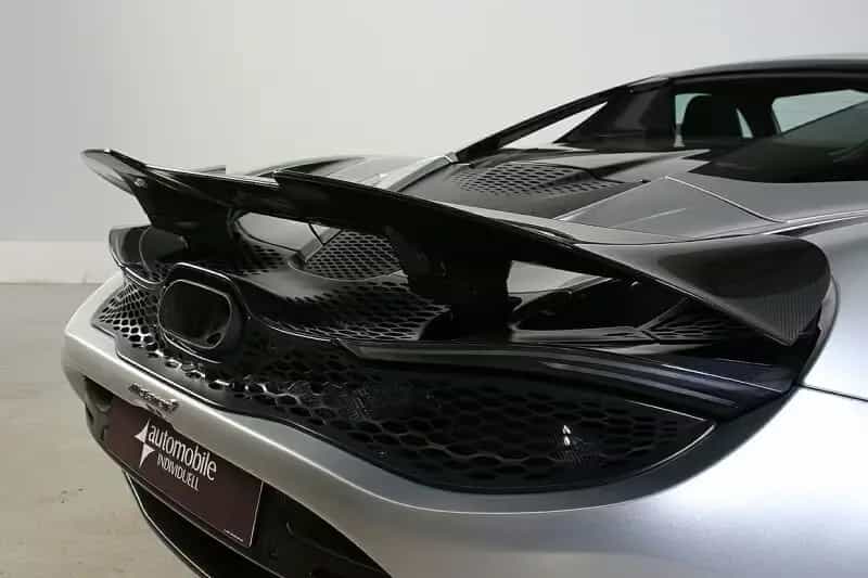 McLaren 750S Spider CF Racing Seats B&W Carbon Lift 04/2024-photo-17