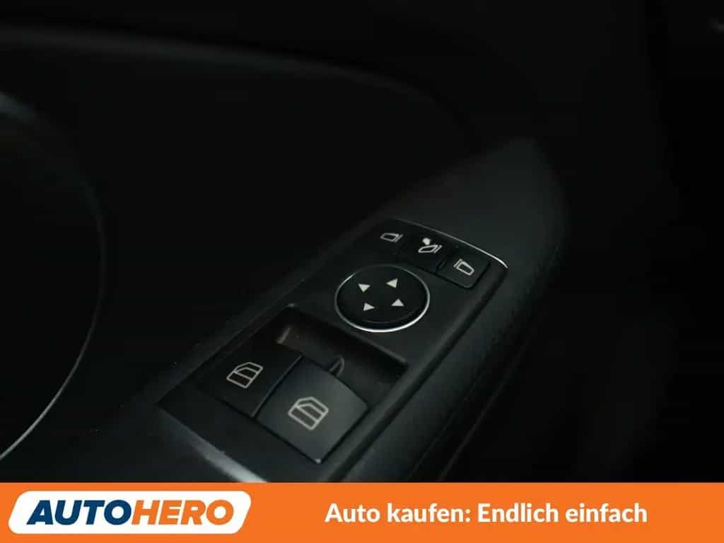 Mercedes-Benz SLC 300 AMG Line Aut.*NAVI*PDC*SHZ*TEMPO* 06/2018-photo-28
