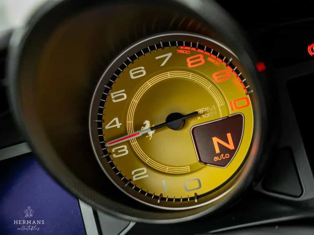 Ferrari GTC4Lusso T 3.9 V8 / Warranty / Passenger Displa 11/2020-photo-28