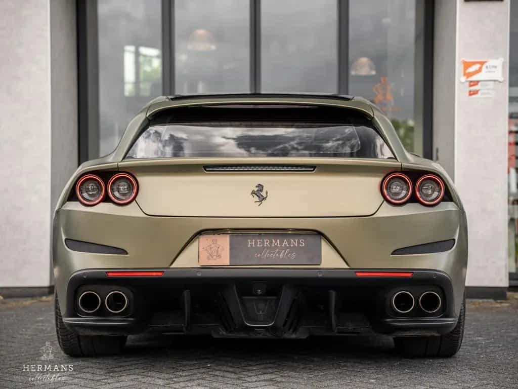 Ferrari GTC4Lusso T 3.9 V8 / Warranty / Passenger Displa 11/2020-photo-5
