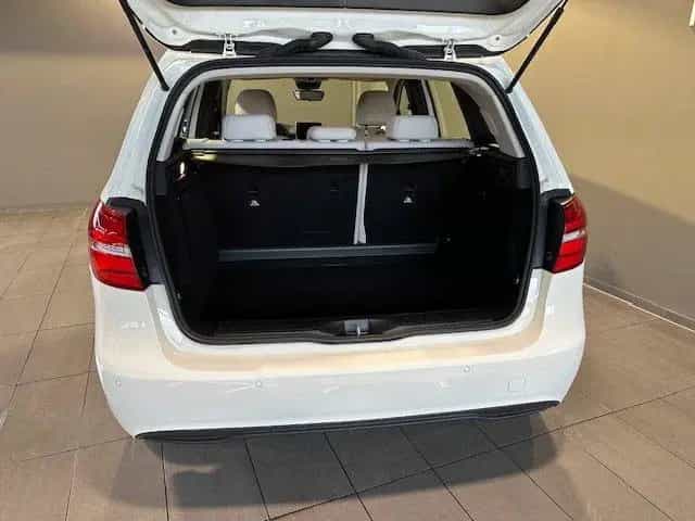 Mercedes-Benz B 180 7G-DCT  Sound/CD/SHZ/Garmin/AHK/Tempo/LED 06/2018-photo-2