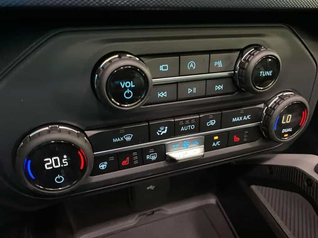Ford Bronco Outer Banks 4x4 2.7L /LED/RFK/Winterpaket 03/2026-photo-22